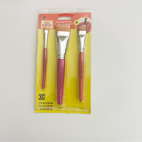 MOD PODGE 3 pack of Decoupage Brushes NEW IN PACKAGE - Picture 1 of 1